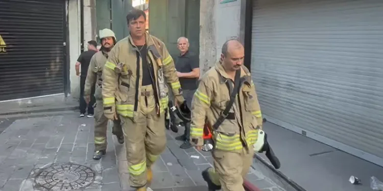 Tarihi Kapalıçarşı’da korkutan yangın