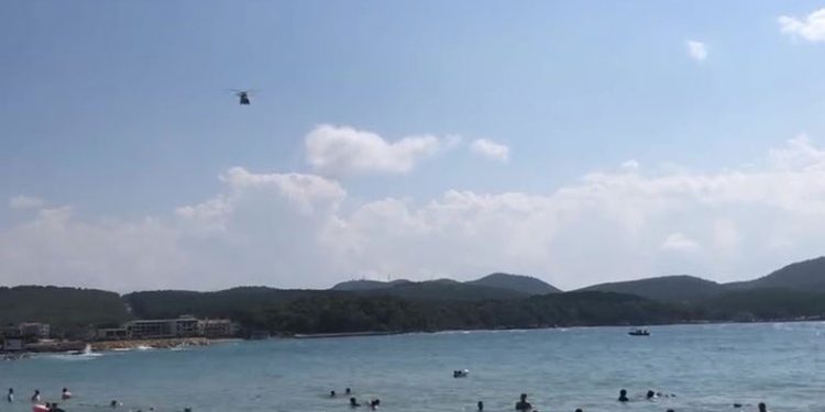 Serinlemek için girdiği denizde kayboldu