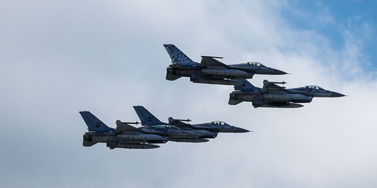 Ukrayna, savaş uçağının düştüğünü açıkladı