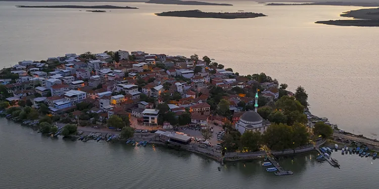 Bursa’nın yaşayan antik kenti “Gölyazı”