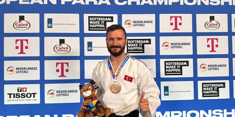 Nilüfer Belediyesi’nin gururu Paralimpik Oyunları’nda yarışacak