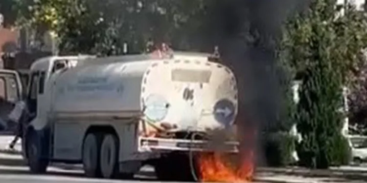 Elazığ’da su tankeri alev aldı