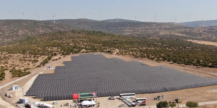Yunusemre Belediyesi sürdürülebilir enerjiye katıldı