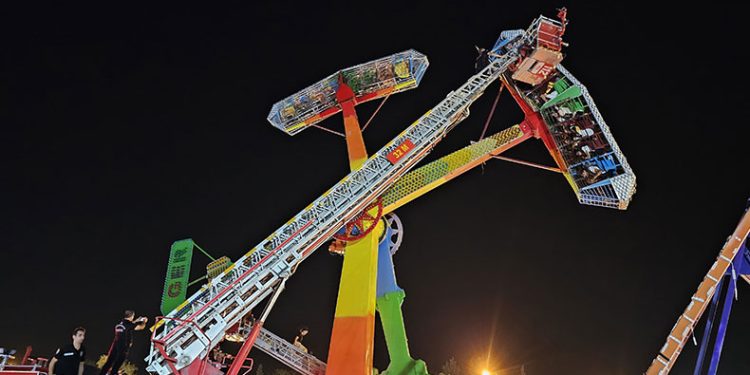 Bir saat havada asılı kaldılar