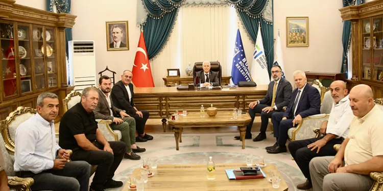 Başkan Bozbey, su sorunu çeken köylülerle bir araya geldi