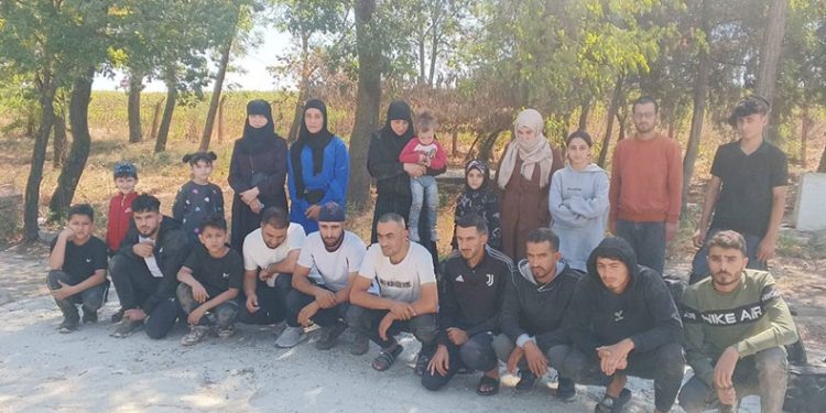 Edirne’de 28 düzensiz göçmen yakalandı