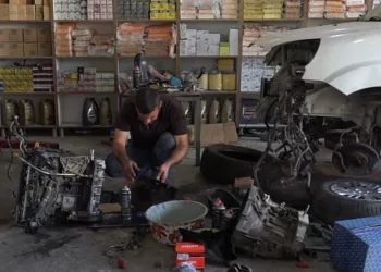 Oto tamir ustaları çırak bulamamaktan yakınıyor