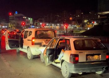 Bursa’da uygulamadan kaçarken kazaya karıştı