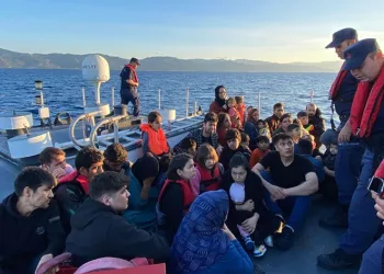 Ayvacık açıklarında 37 kaçak göçmen yakalandı