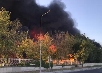 Tekirdağ’da plastik fabrikasındaki yangın