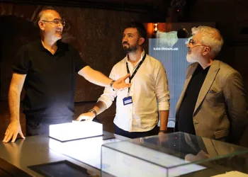 Sunay Akın’dan Bursa’ya müze ziyareti