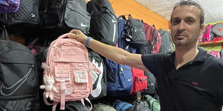 Okul çantalarının satışı başladı