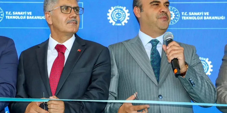 Bakan Kacır’ın katılımıyla 11 fabrikanın temel atma töreni gerçekleştirildi