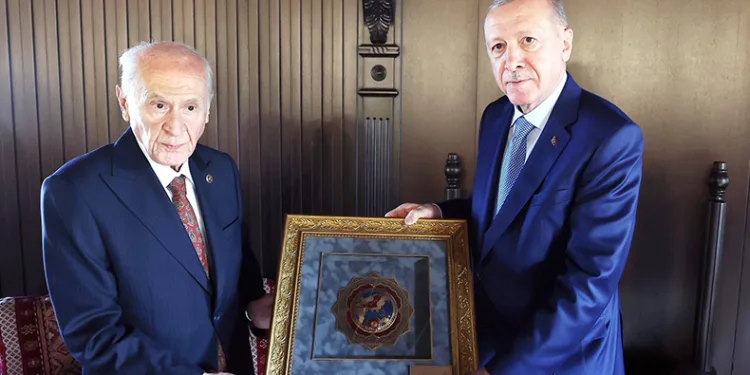 Cumhurbaşkanı Erdoğan, Bahçeli ile bir araya geldi