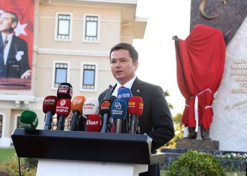 Osmangazi, Zafer Bayramı’nı Atatürk Anıtı ile taçlandırdı