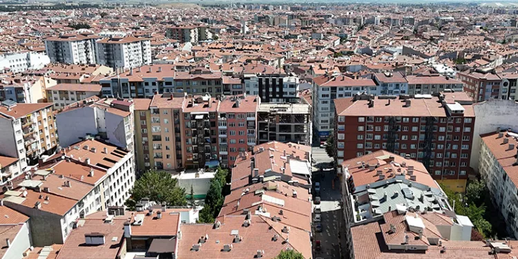 Kentsel dönüşüm olmayan Eskişehir’de öğrenciler kiralık ev bulamıyor