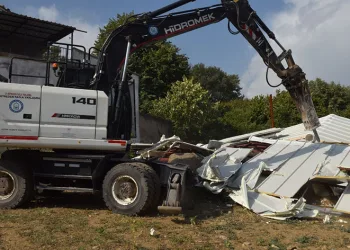 15 kaçak yapının yıkımı gerçekleşti