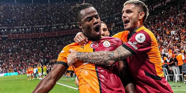 Galatasaray galibiyetle başladı