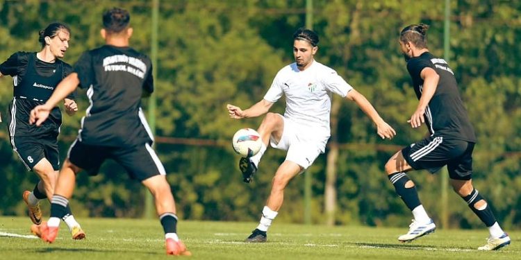 Bursaspor ilk maçından beraberlikle ayrıldı