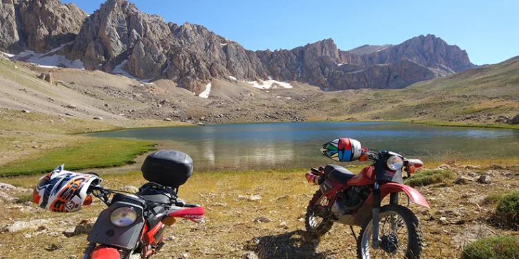 Munzur Dağlarını kros motorlarıyla aştılar