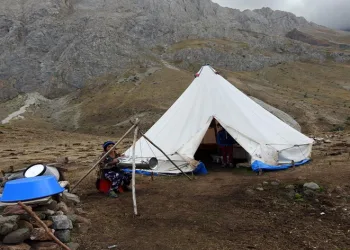 Göçebe hayatların çadırda yaşam mücadelesi