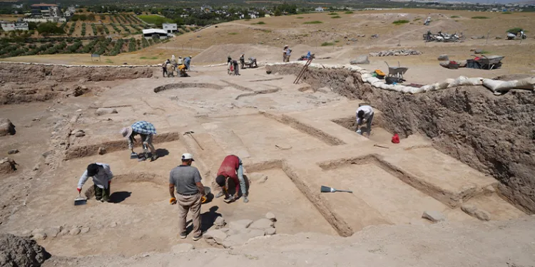 Oylum Höyük’te 35 yıllık kazı çalışmaları tekrar başladı