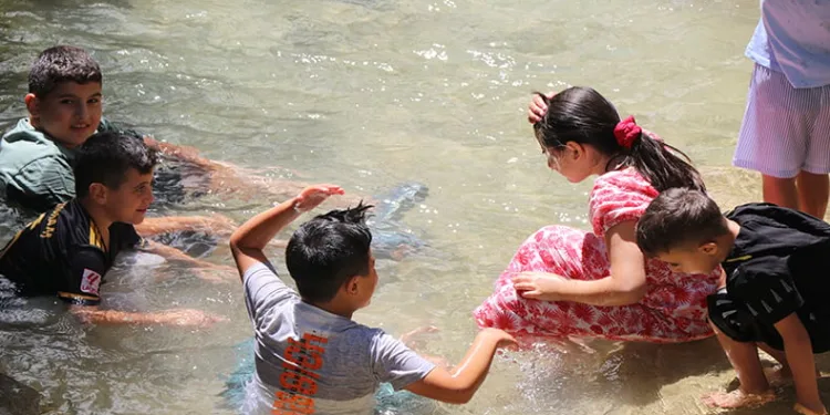 Hava değişikliklerine karşı çocukları koruyun