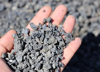 Kilometrelerce sürüklenerek tüm köyü kapladılar