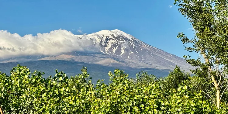 Ağrı Dağı ihtişamıyla göz kamaştırıyor