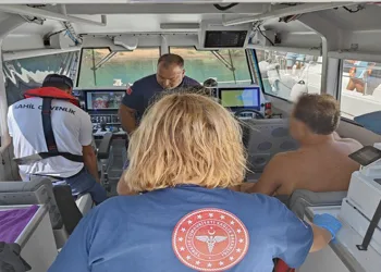 Teknede yaralanan vatandaşa Sahil Güvenlikten tıbbi tahliye