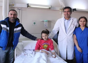 Poşet açarken gözüne bıçak saplanan Sudenaz’a ikinci kornea nakli