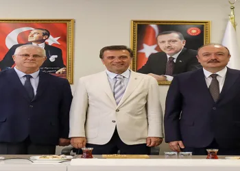 İstanbul Esenyurt Üniversitesi’nde devir teslim töreni yapıldı