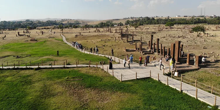 Selçuklu Mezarlığında hafta sonu yoğunluğu