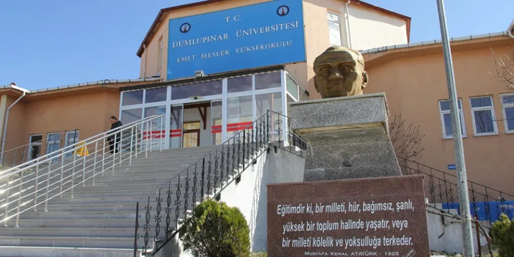 Üniversitelerde kayıt işlemleri sona eriyor