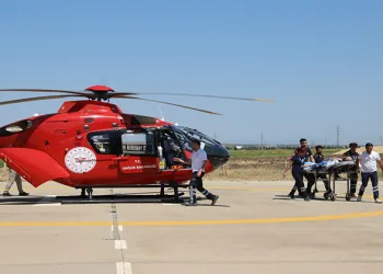 Kalp krizi geçiren adam ambulans helikopterle hastaneye sevk edildi