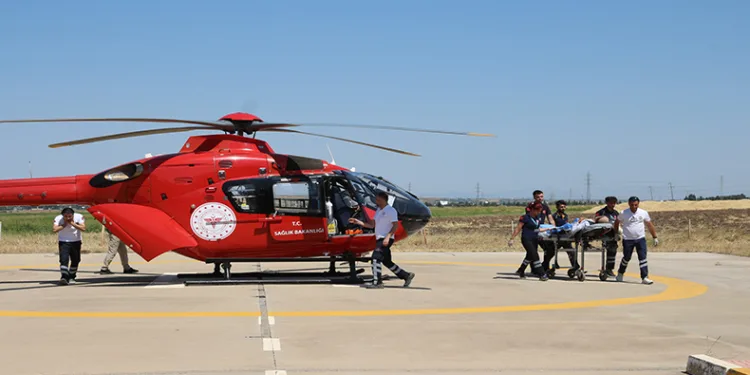 Kalp krizi geçiren adam ambulans helikopterle hastaneye sevk edildi