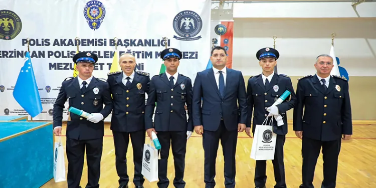 Erzincan’da 428 polis adayı mezun oldu