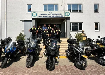 Motosiklet tutkunları kask kullanımına dikkat çekti