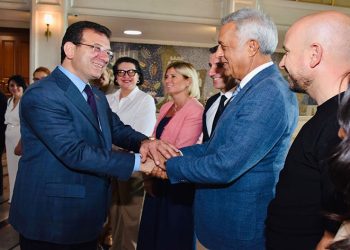 Bursa Büyükşehir bürokratlarından İstanbul’a çıkartma