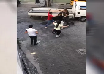 Bursada borç kavgasında yumruklar havada uçuştu