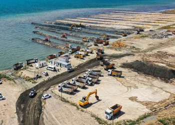 Van Gölü dip çamuru temizliğinin iki etabı tamamlandı