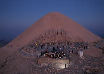 Doğu-Batı Dostluk ve İpek Yolu Rallisi Nemrut’un zirvesinde