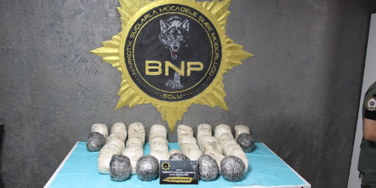 Bolu’da 40,5 kilo uyuşturucu ele geçirildi