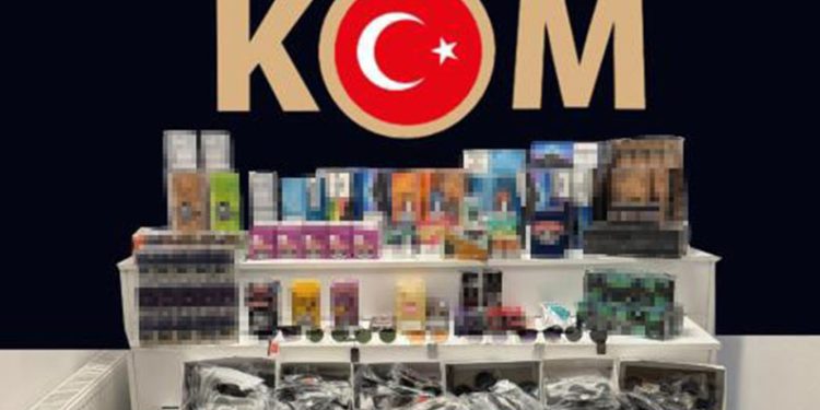 Kocaeli’de 940 paket gümrük kaçağı sigara ele geçirildi