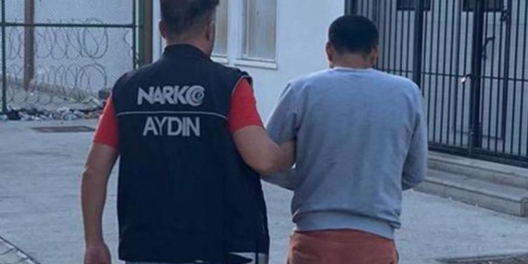 Kuşadası’nda uyuşturucu madde ticaretine polis engeli