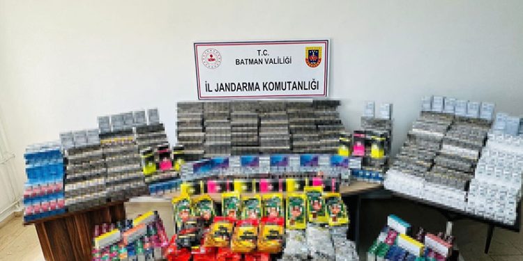 Jandarmadan kaçakçılık operasyonu: 16 bin paket sigara ele geçirildi