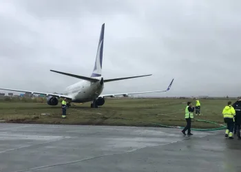 Ankara-Yüksekova uçağı pistten çıktı