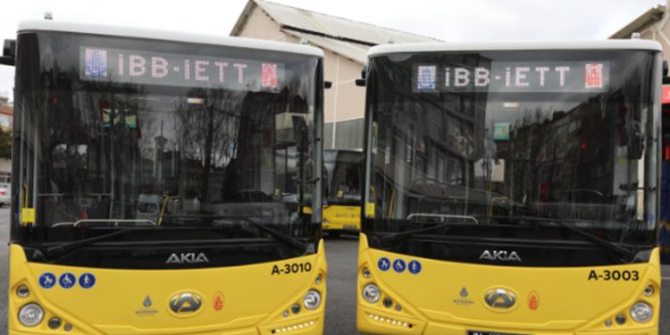 Maltepe’de İETT otobüsünün karıştığı zincirleme kaza: 4 yaralı