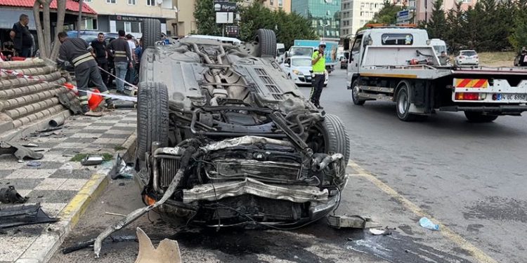 Maltepe’de 2 ayrı kaza: 2 yaralı