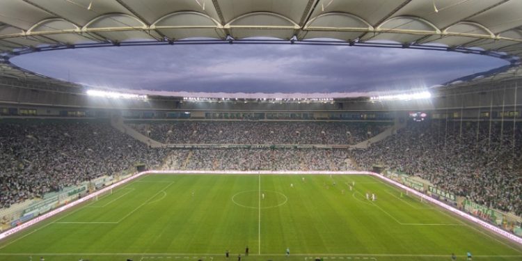 Kapalı gişe maça rekor izleyici